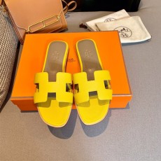 에르메스 오란 샌들 H35110-3 (한치수 작게 나옴)