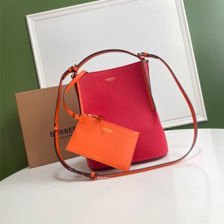 버버리 스몰 투톤 레더 페기 버킷 백 80229491 레드